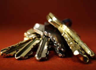 Kunszt i Innowacja: Jak Polscy Producenci Drzwi i Okien Podbijają Rynek łukasz - eurocolor - euroco (2).jpg