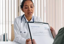 Zaburzenia pracy tarczycy – jak objawiają się niedobory T3? lab-med.pl - 221-zaburzenia-pracy-tarczycy-jak-objawiaja-sie-niedobory-t3.webp